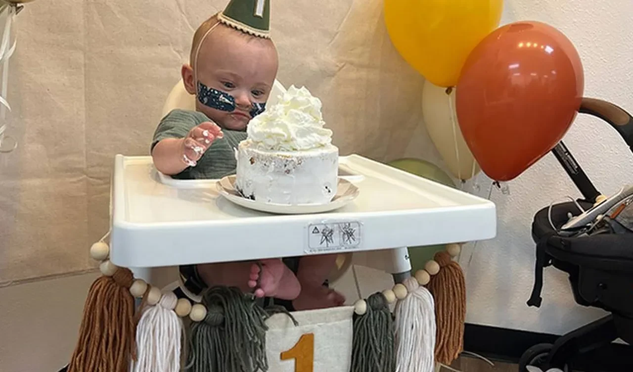 Dünyanın en prematüre bebeği ünvanına sahip! Sadece 280 gram doğdu