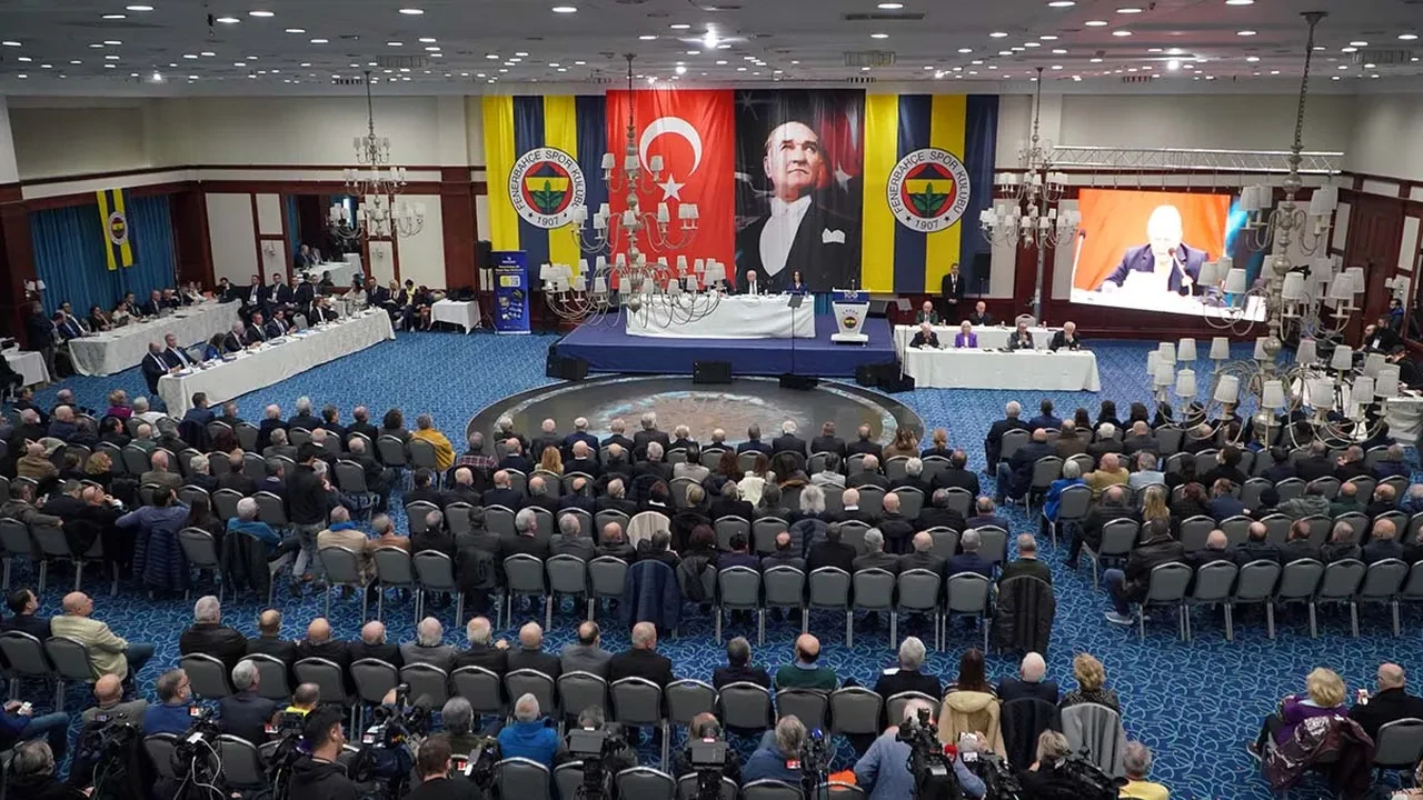 Fenerbahçe başkanı Ali Koç ve Aziz Yıldırım arasında gerginlik! Yüksek Divan Kurulu karıştı