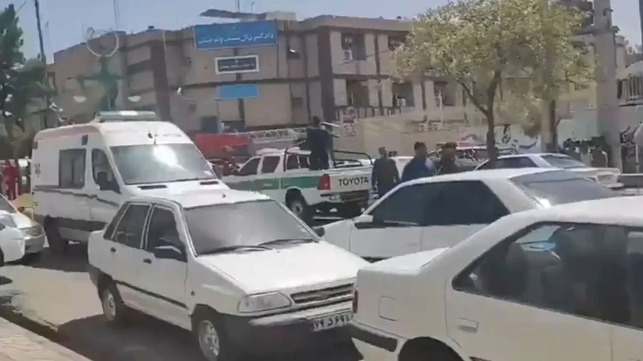 İran’da Adalet Sarayı’na silahlı saldırı! Çok sayıda ölü ve yaralı var