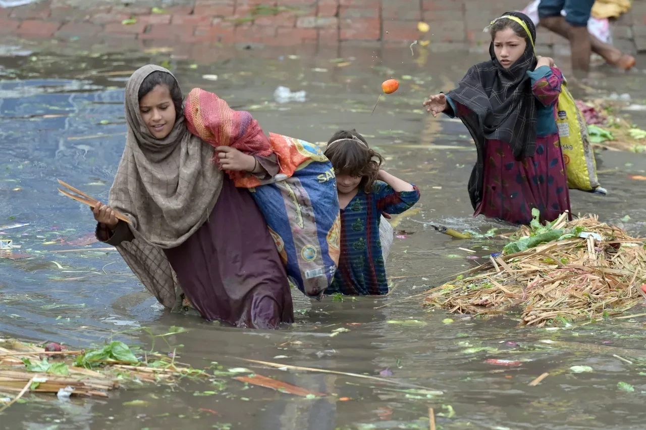 Pakistan kabusu yaşıyor! Muson yağmurlarının bilançosu artıyor