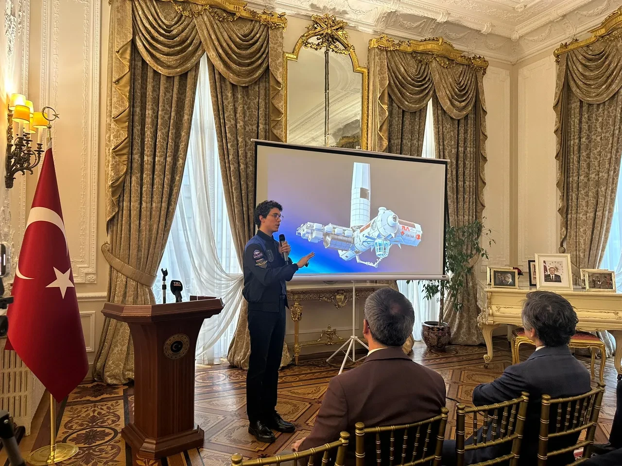 Türkiye'nin uzay hamlesi: Astronot Atasever Londra'da anlattı