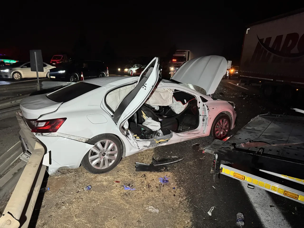 Adana'da zincirleme trafik kazası! Ortalık savaş alanına döndü: Yaralılar var