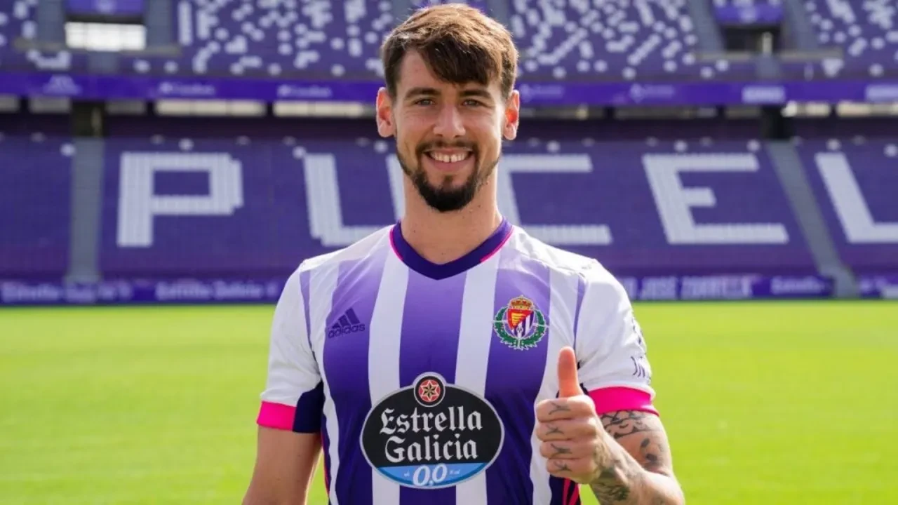 /spor/besiktasa-ispanyol-bek-transfer-duyuruldu-3237282
