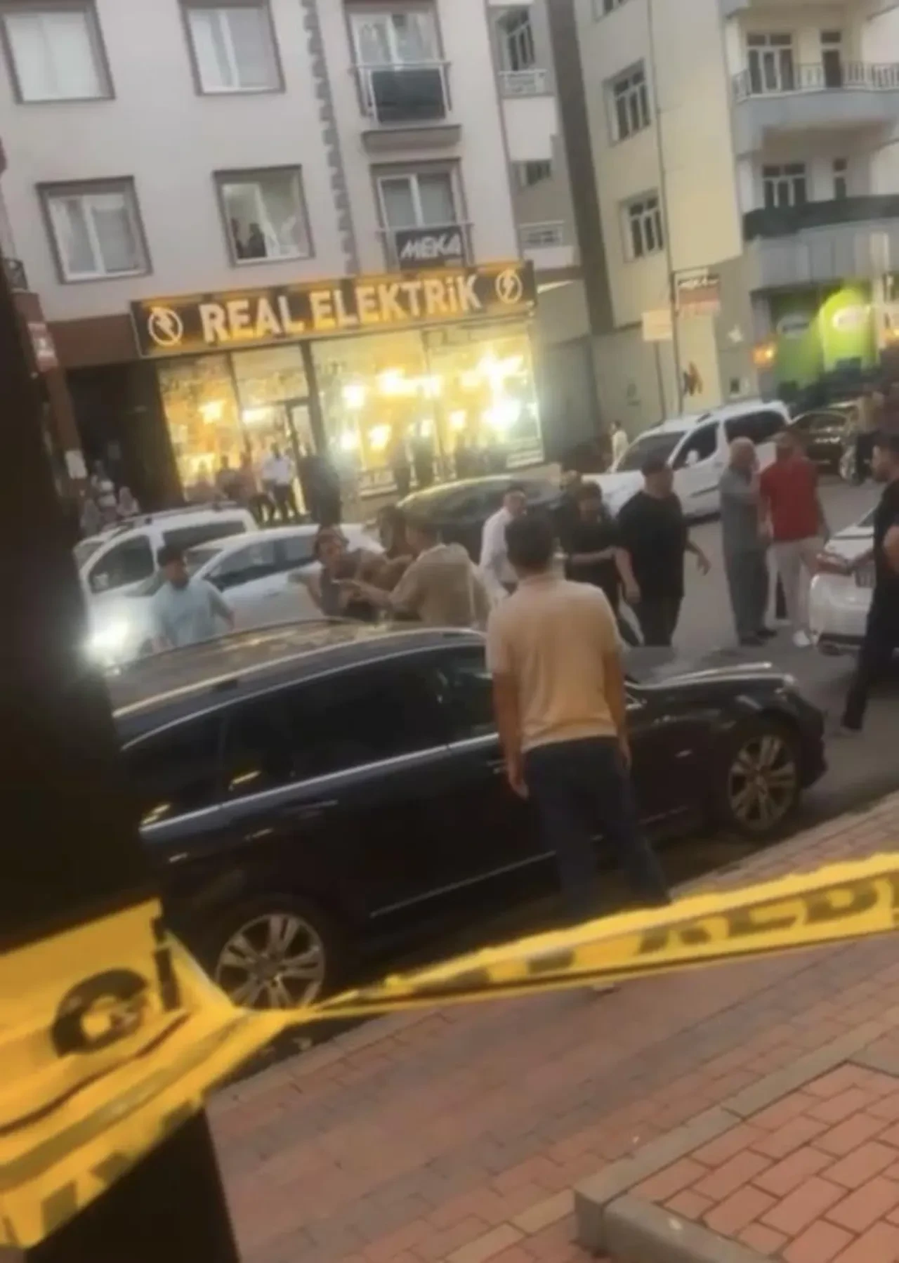 Elazığ'da iki grup arasında silahlı kavga! Yaralılar var