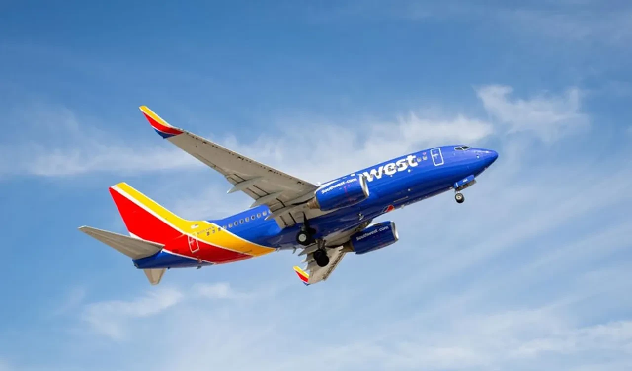 İki uçak havada çarpışma tehlikesi atlattı! Korku dolu anlar kamerada