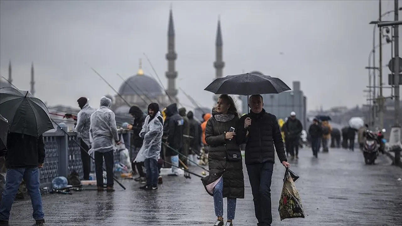 İstanbul'da havalar ne zaman serinleyecek? İstanbul'da ne zaman yağmur yağacağı belli oldu