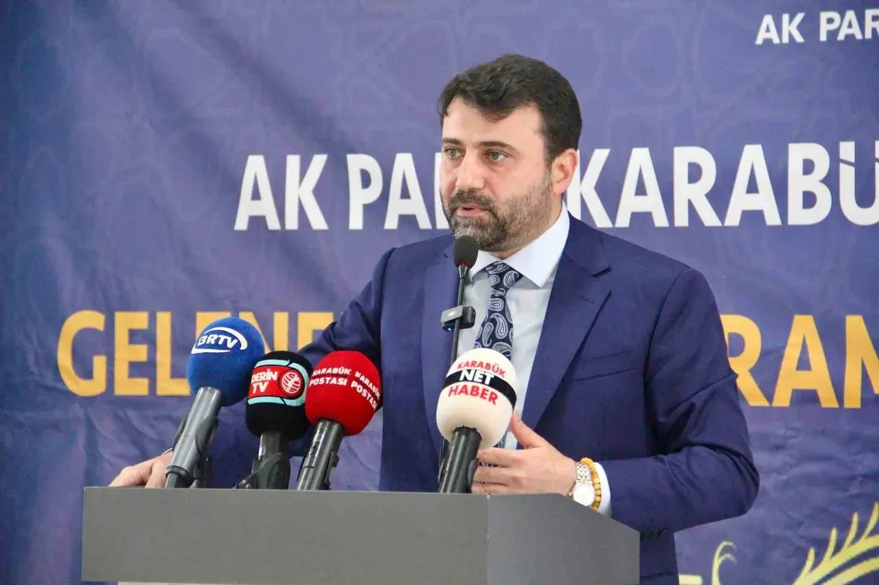 Karabük yangınıyla ilgili iddialara AK Partili isim böyle isyan etti: Size yalvarıyorum, Allah aşkına durun