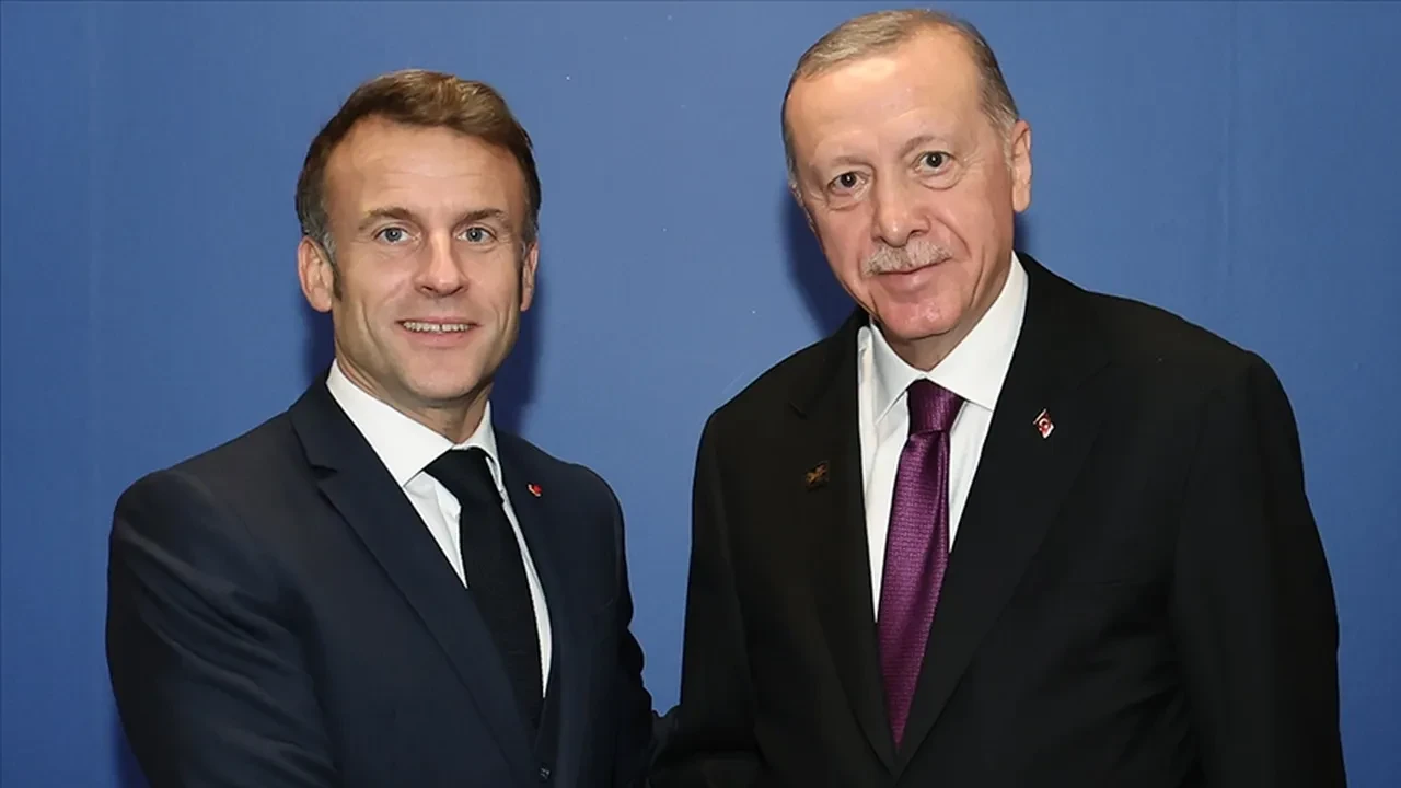 Macron'dan Türkçe paylaşım! Cumhurbaşkanı Erdoğan ile görüştü