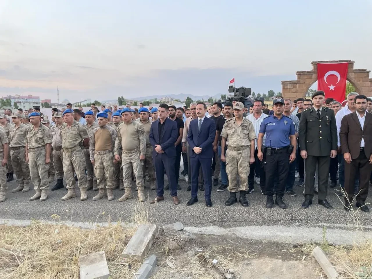 Malazgirt 10 yıl önce şehit düşen Binbaşı Arslan Kulaksız'ı unutmadı