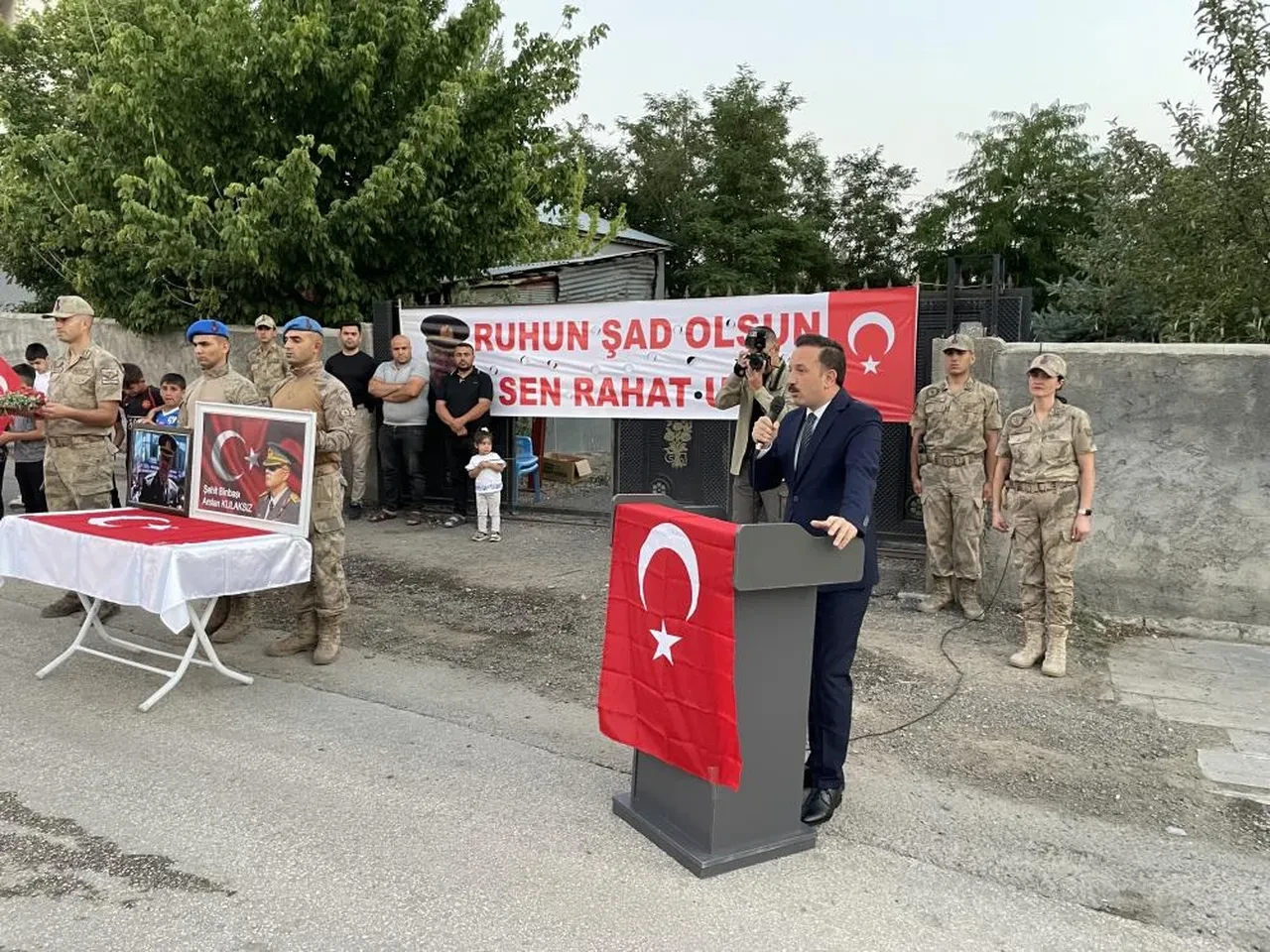 Malazgirt 10 yıl önce şehit düşen Binbaşı Arslan Kulaksız'ı unutmadı