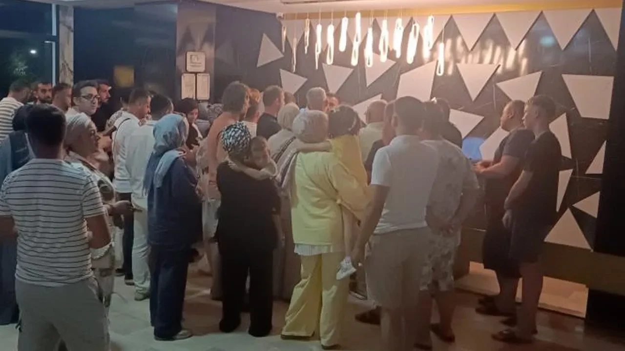 Turistler ayaklandı, resepsiyonu bastı! Fahiş fiyat, kalitesiz hizmet... Bodrum gündemden düşmüyor