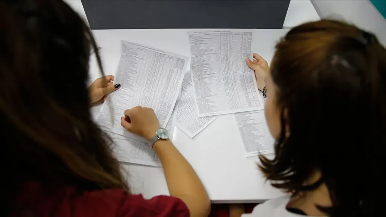 Üniversite tercihi yapacaklar dikkat! Uzmanlar uyarıyor: 'Puana değil mutluluğa bakın'