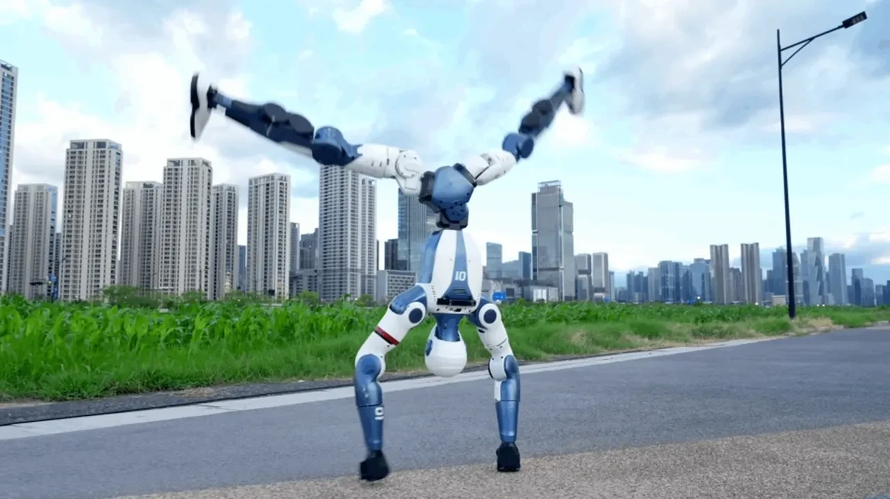Zengin oyuncağıydı artık herkes alabiliyor: Ucuz insansı robotlar piyasaya sunuldu