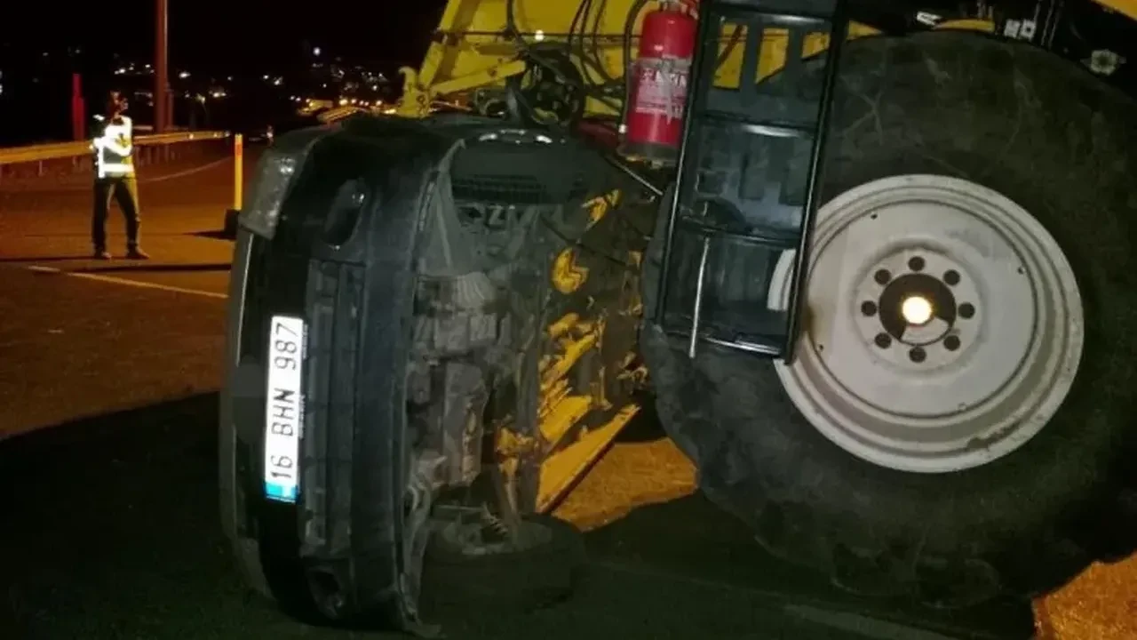 Ağrı’da kamyonet biçerdöverle çarpıştı kazada 2 kişi yaralandı