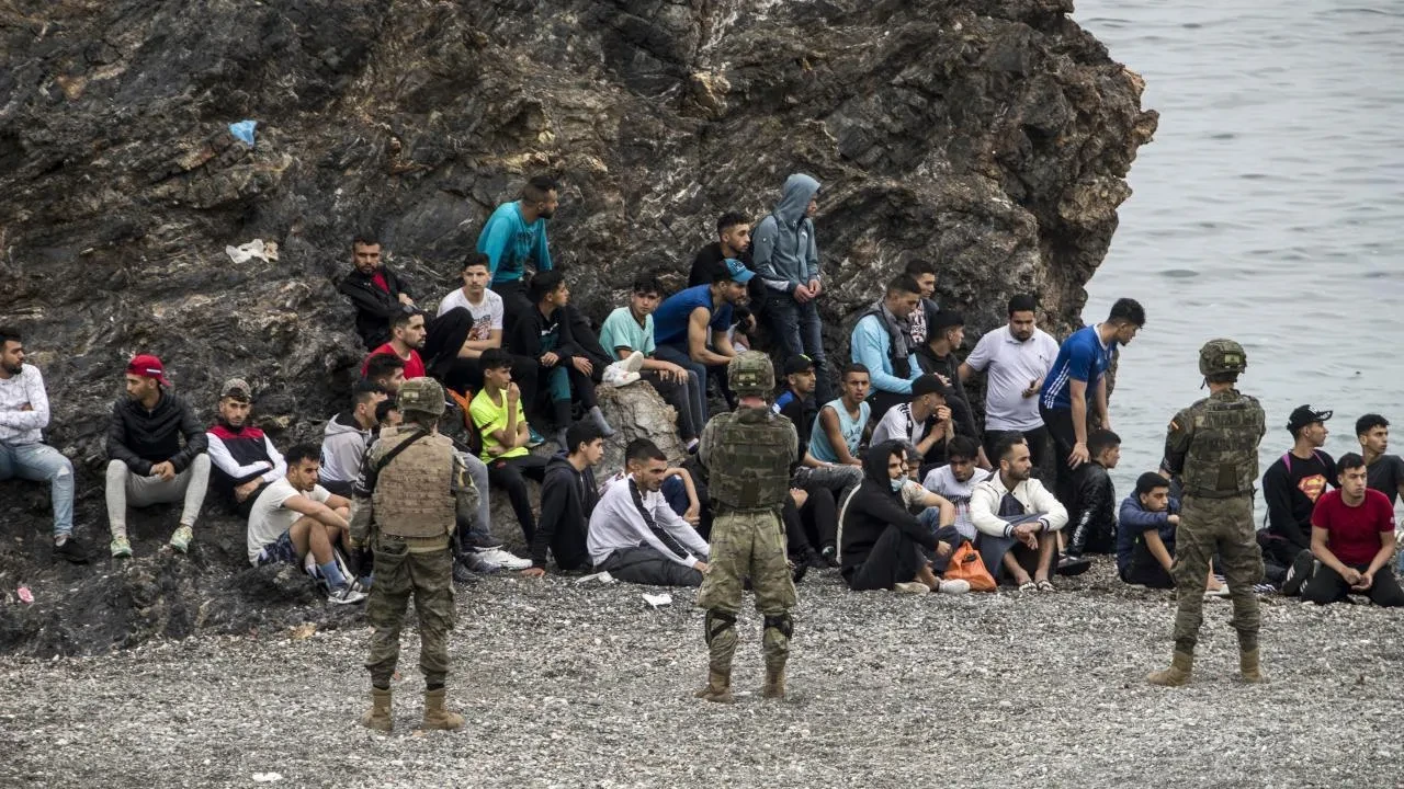 Akdeniz'de ölümcül yolculuk! 500'den fazla çocuk yüzerek ülke değiştirdi