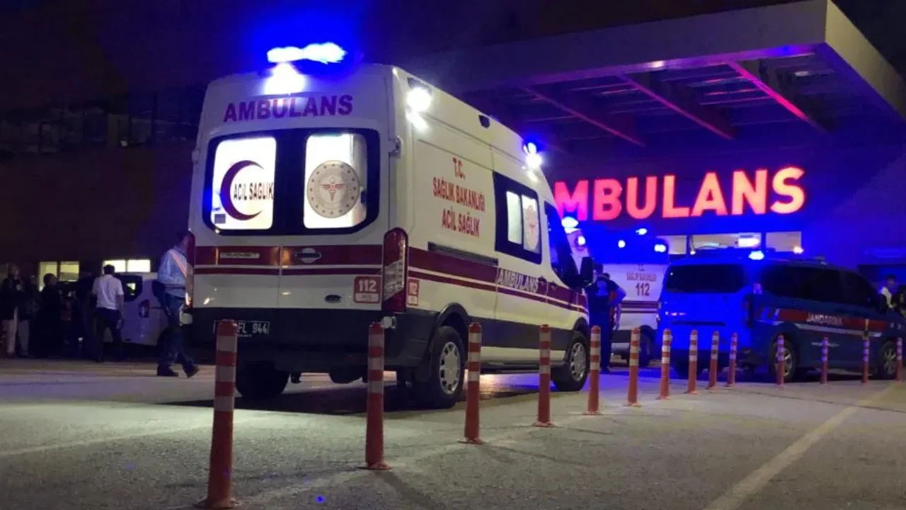 Samsun'da ATV ile otomobil çarpıştı: 1'i ağır 6 kişi yaralı