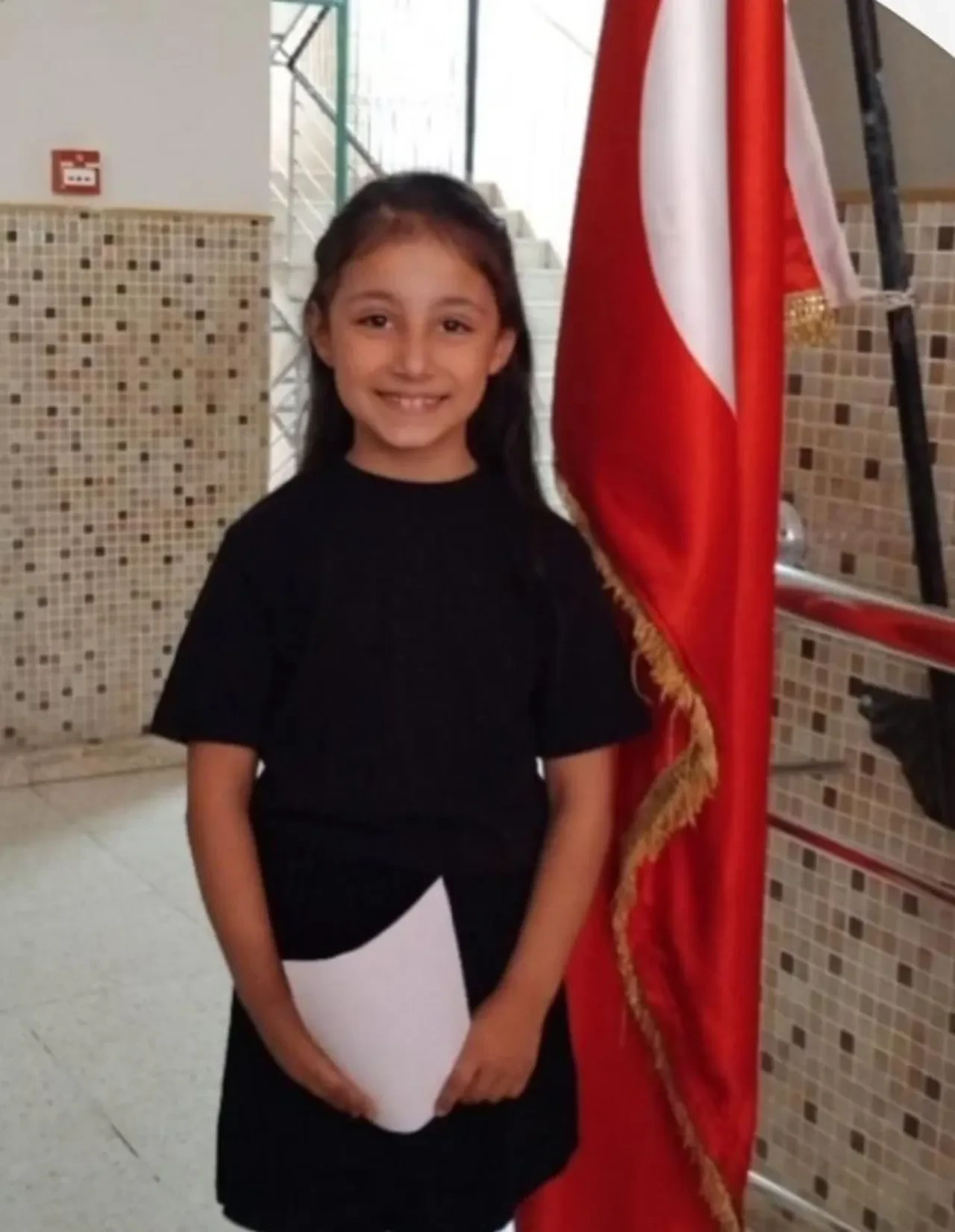 Gardiyan karısını ve kızını öldürüp intihar etti