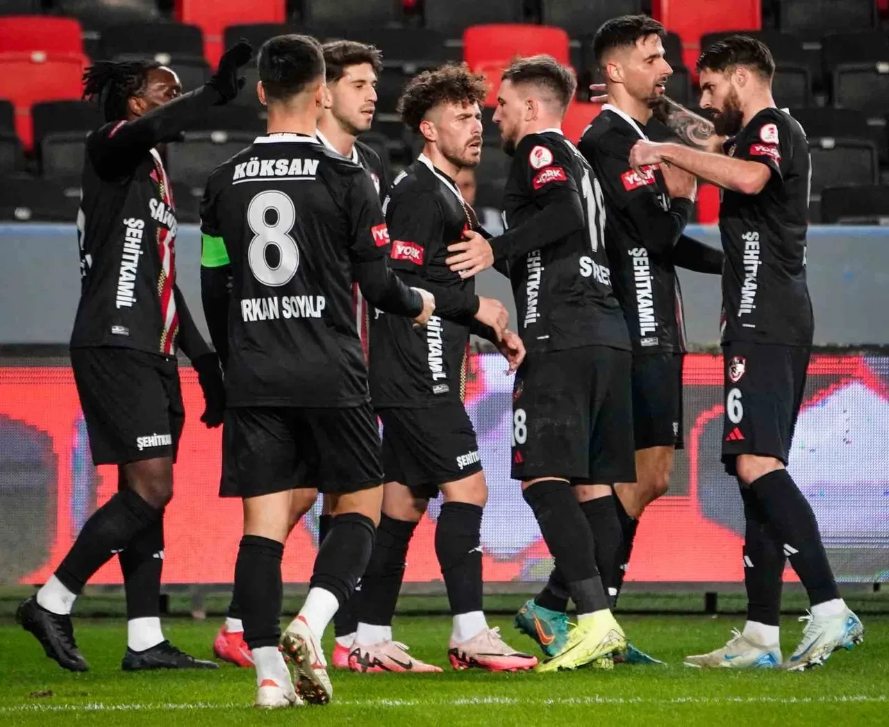 Gaziantep FK Alanyaspor maçı hangi kanalda, nereden canlı izlenir? Karşılaşmaya saatler kaldı