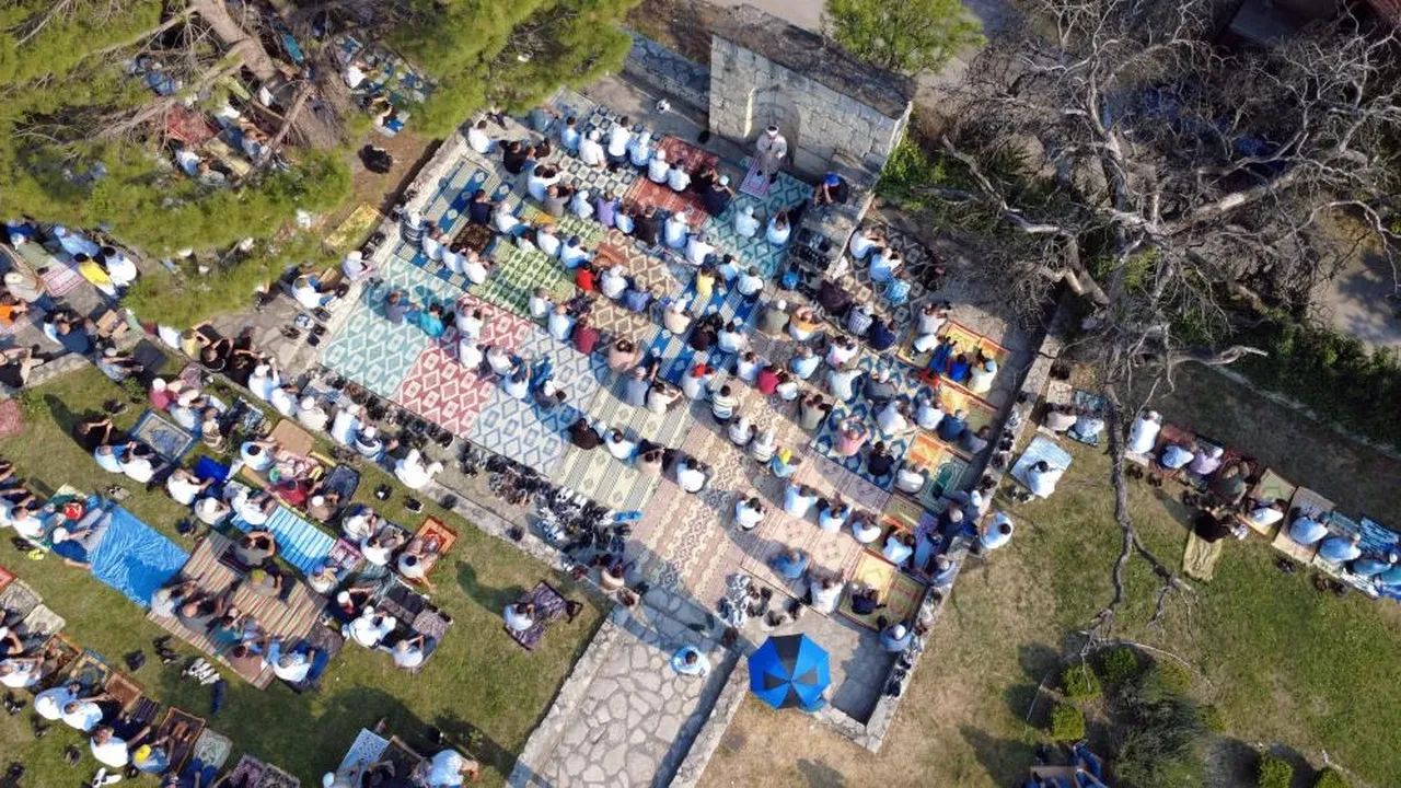 Günlerdir yanan Karabük için anlamlı hareket: Müftünün sözleri damga vurdu