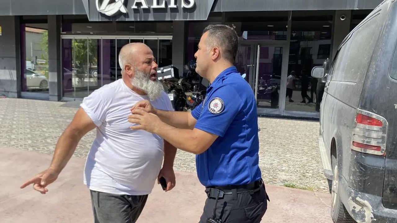 Kadını rahatsız eden adamın lokanta oyunu onu ele verdi: Kendisini tuvalete kilitledi