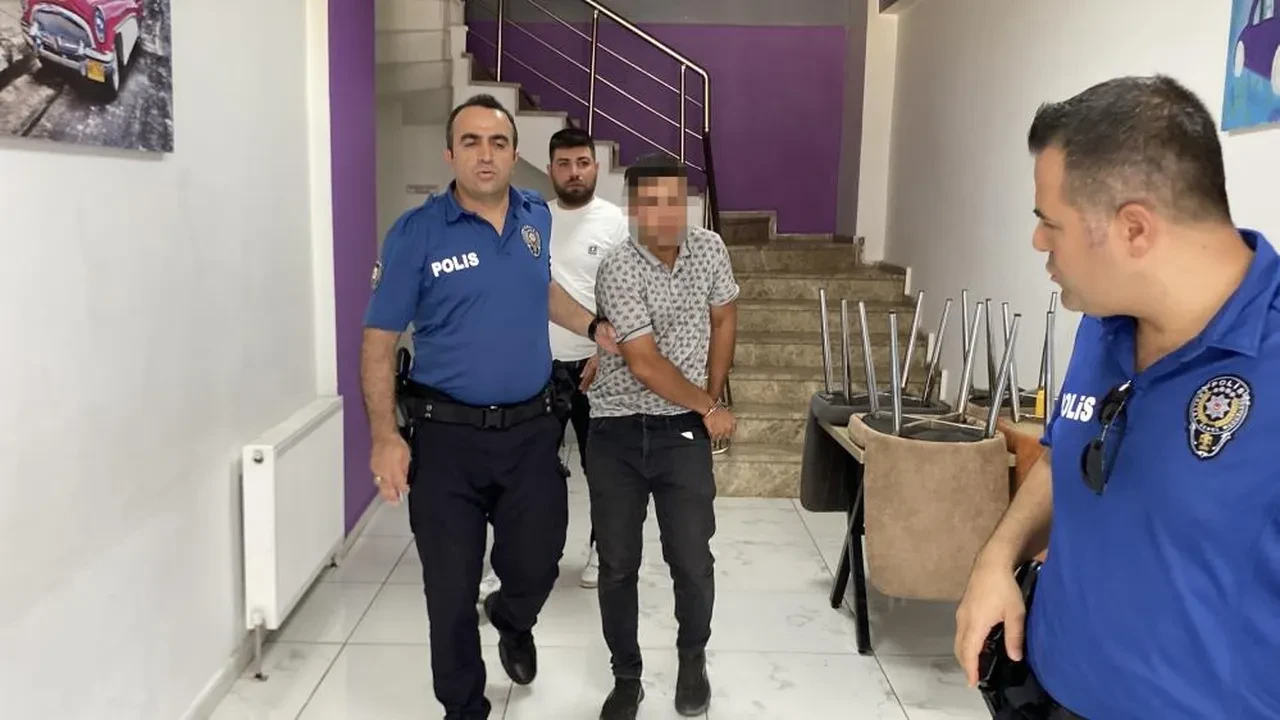 Kadını rahatsız eden adamın lokanta oyunu onu ele verdi: Kendisini tuvalete kilitledi