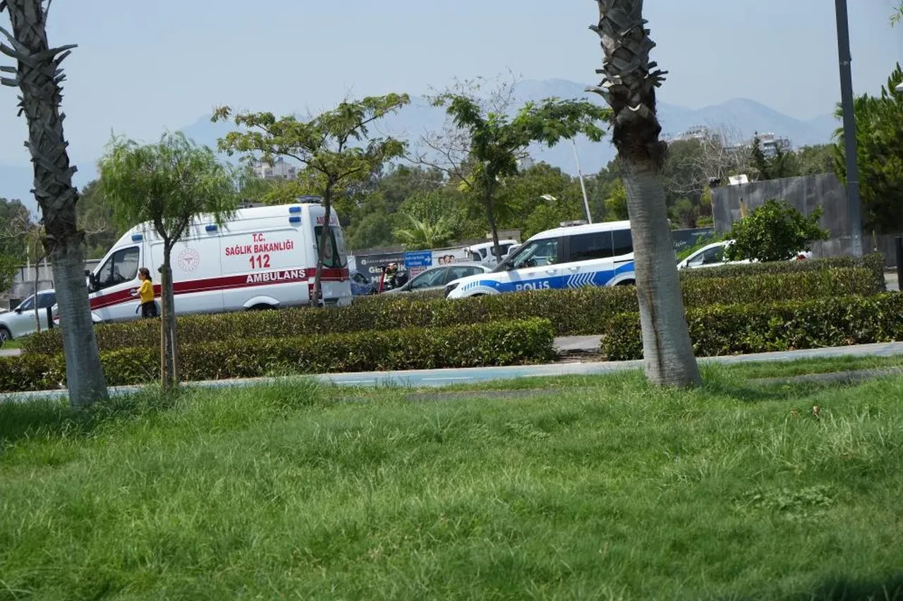 Konyaaltı Sahili'nde ceset şoke etti! 'Güneşleniyor sandım ama cansızdı'