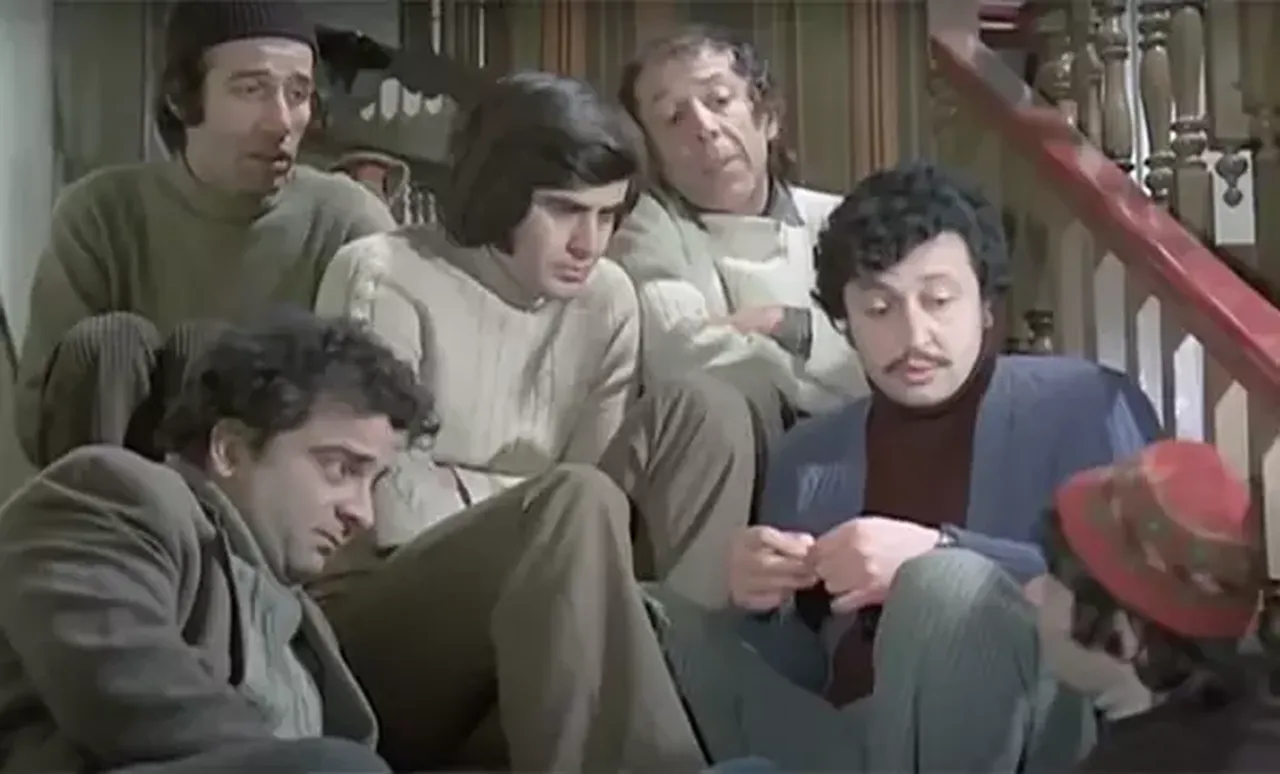 Mavi Boncuk filmi konusu ne oyuncuları kimler?