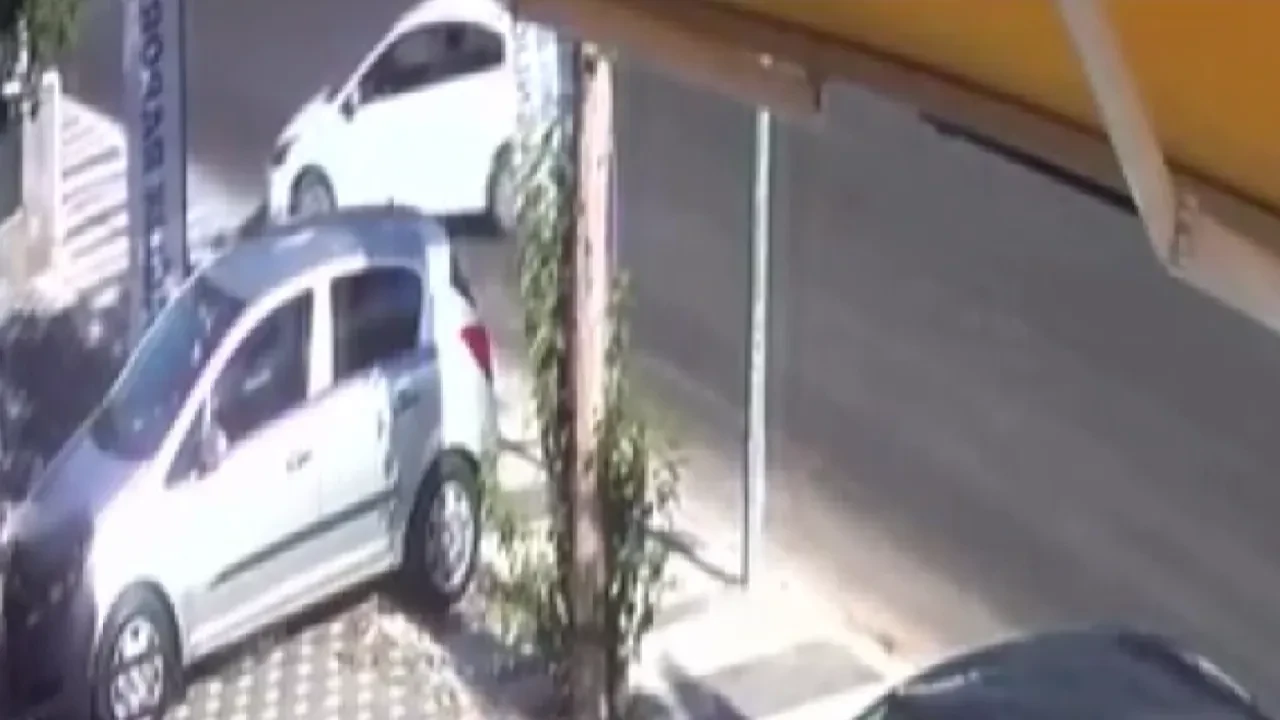 Nevşehir'de film sahnesi gibi olay! Araçta bırakılan çocuk, aracın el frenini indirdi