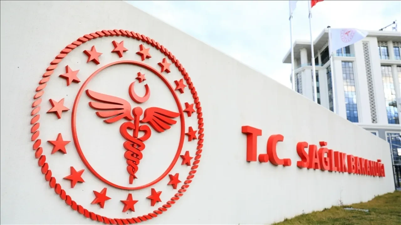 Sağlık Bakanlığı kura çekimi saat kaçta, hangi kanalda? İller arası yer değiştirme kurasının nereden yayınlanacağı açıklandı