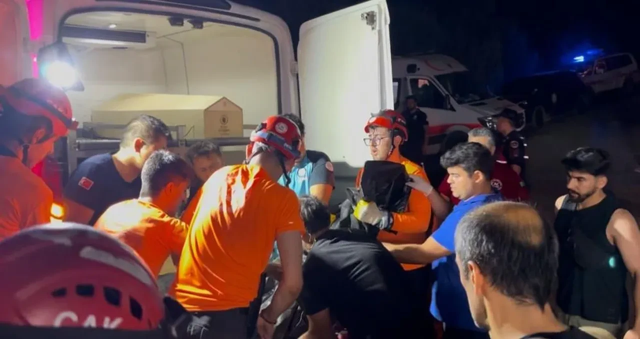 Yangın söndürmeye destek olmak için gidiyorlardı! Kazada ölenlerin kimlikleri belli oldu