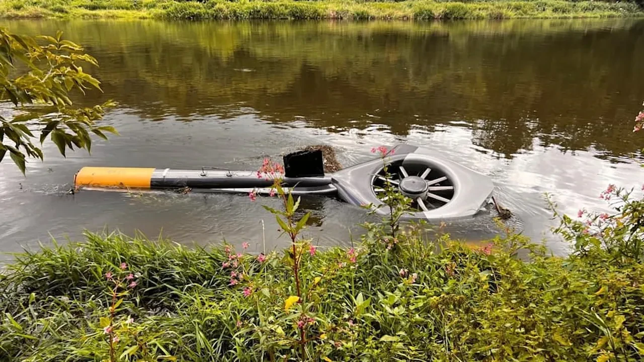 Almanya'da orduya ait helikopter düştü!