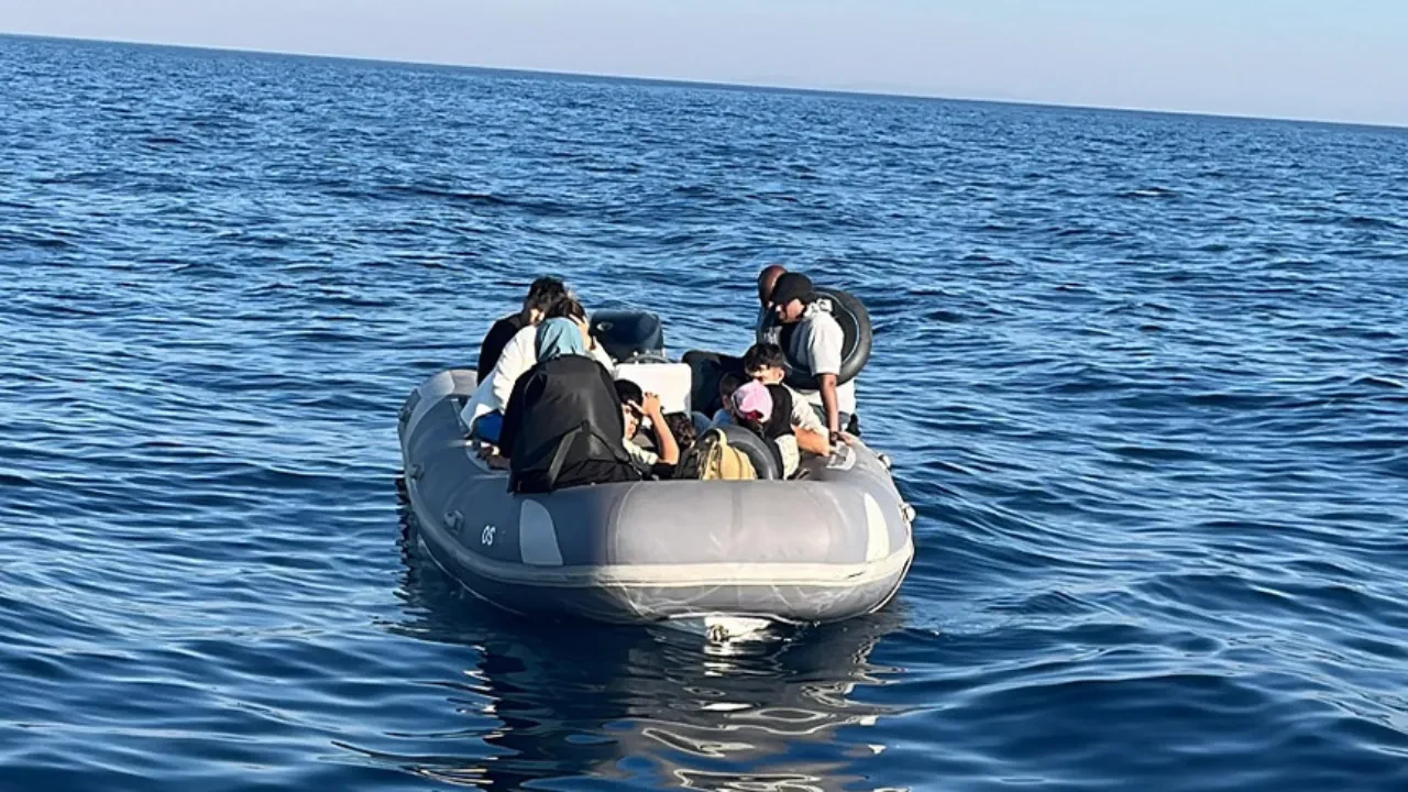 Aydın’da denizde mahsur kalan göçmenler kurtarıldı