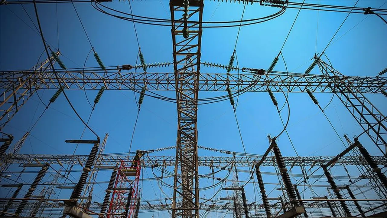Elektrik arzında sıkıntı var mı? Bakan Bayraktar cevapladı