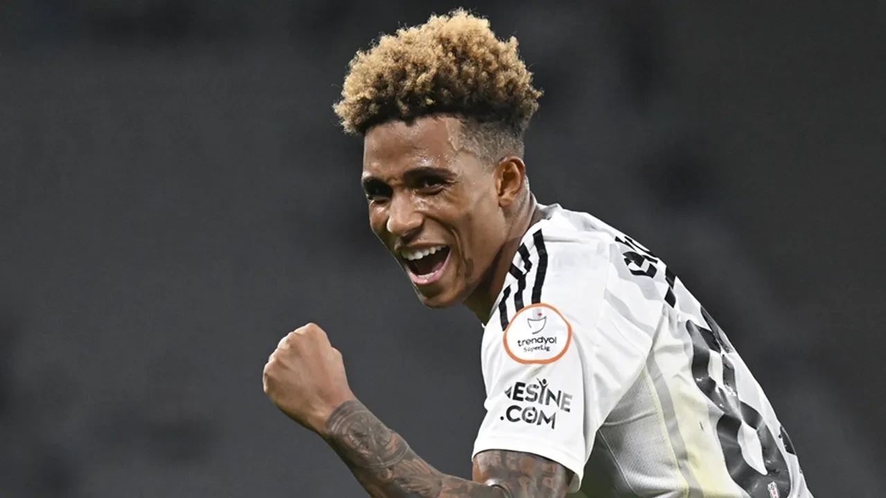 /spor/besiktas-fernandesin-yuvadan-ucusu-icin-kapa-resmen-bildirdi-3237812