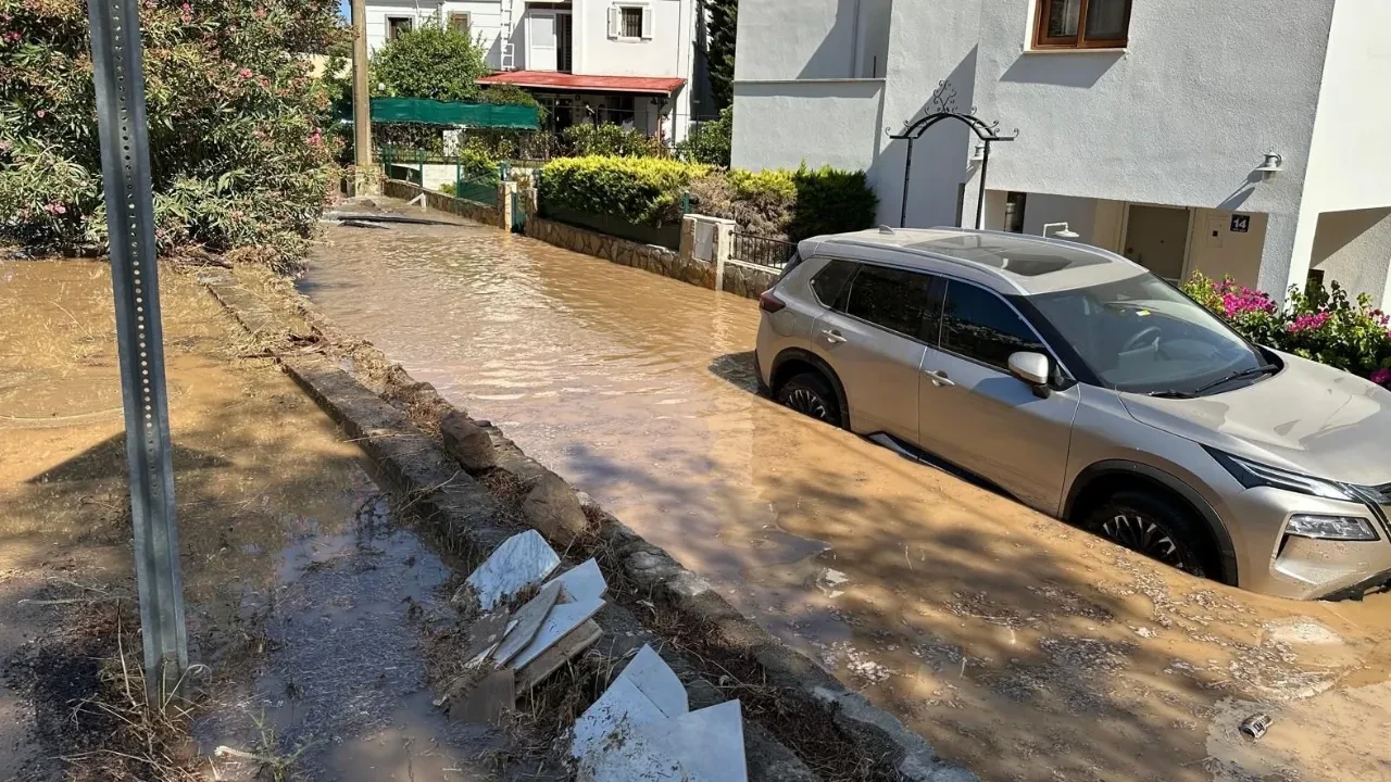 Bodrum'da su sıkıntısına bir de patlama eklendi! Tonlarcası boşa aktı