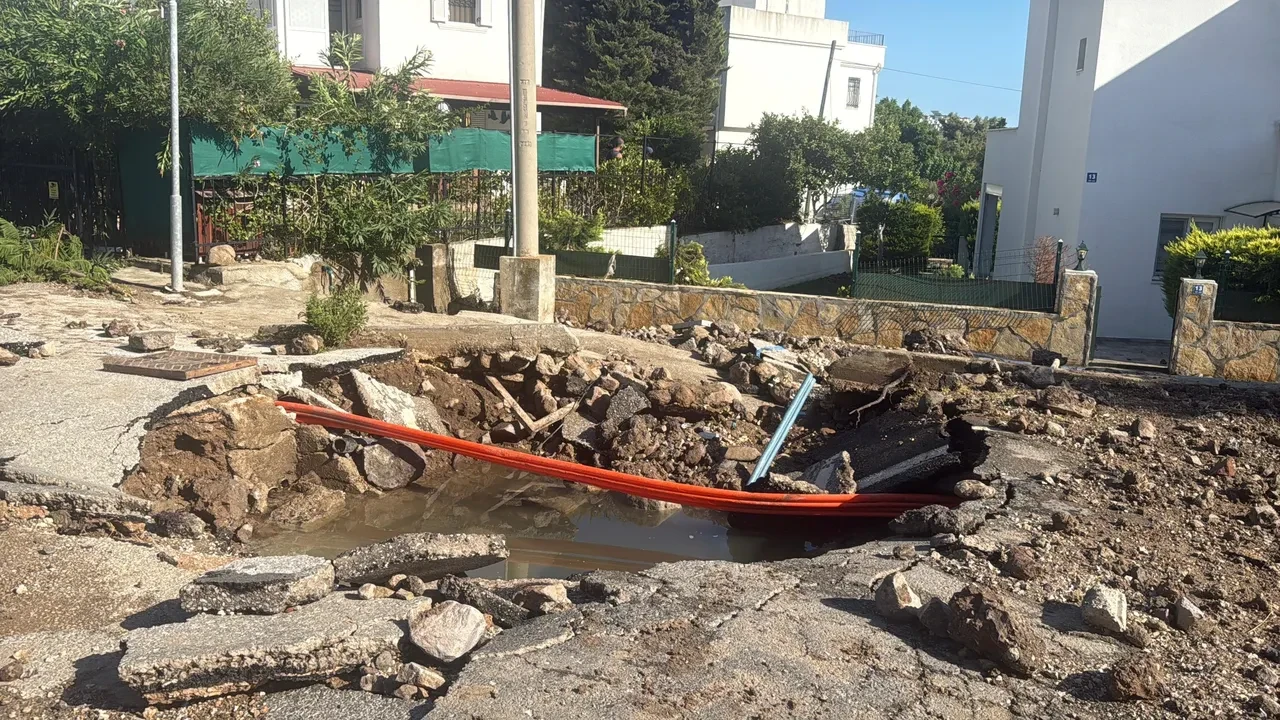 Bodrum'da su sıkıntısına bir de patlama eklendi! Tonlarcası boşa aktı