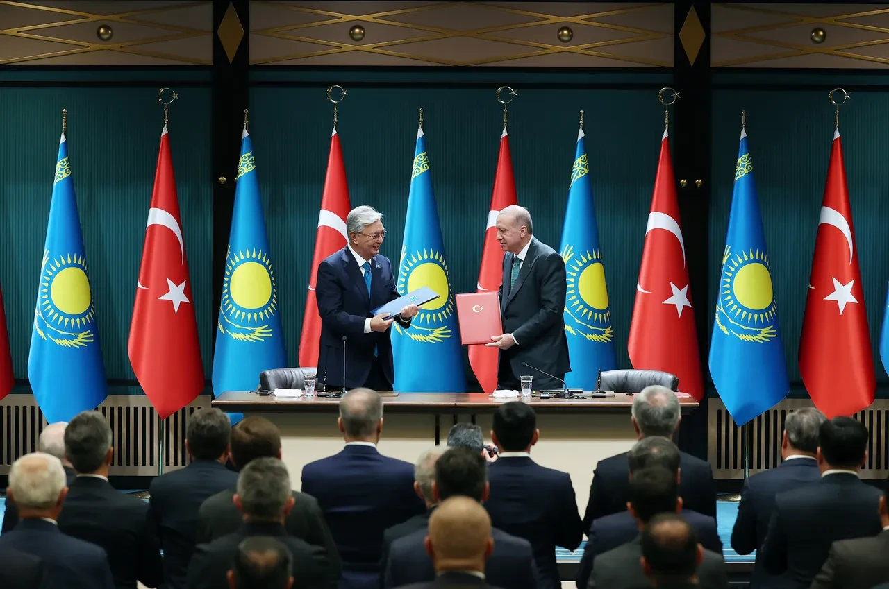 Cumhurbaşkanı Erdoğan'dan Tokayev ile basın toplantısında Gazze vurgusu: Dünyanın gözü önünde bir halk açlık ve susuzlukla öldürülüyor