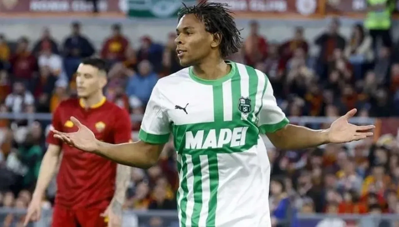 Fenerbahçe transfer ateşini yaktı! Mourinho takviye istedi, yönetim harekete geçti