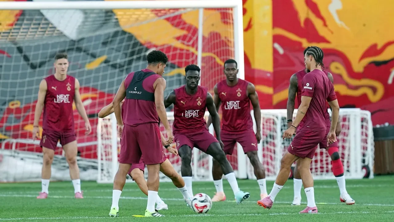 Galatasaray kaleci transferini bitirdi! 'Sarı kırmızılı forma giymek istiyorum'