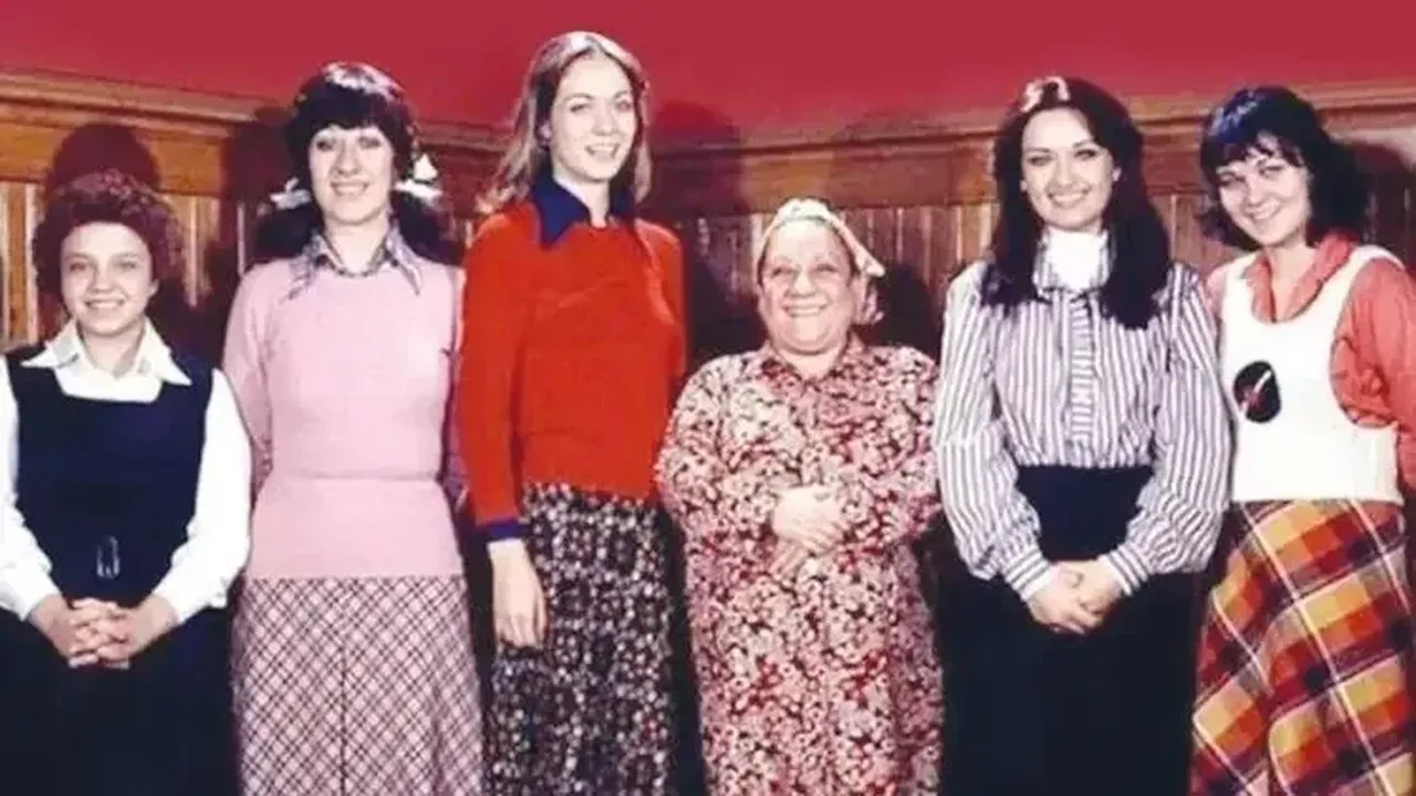 Gülen Gözler filmi ne zaman çekildi oyuncuları kimler?