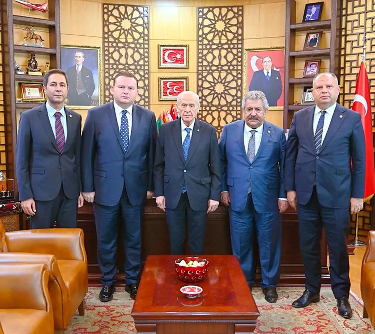 MHP'den komisyon için yeni isim! Üyeler de belli oldu