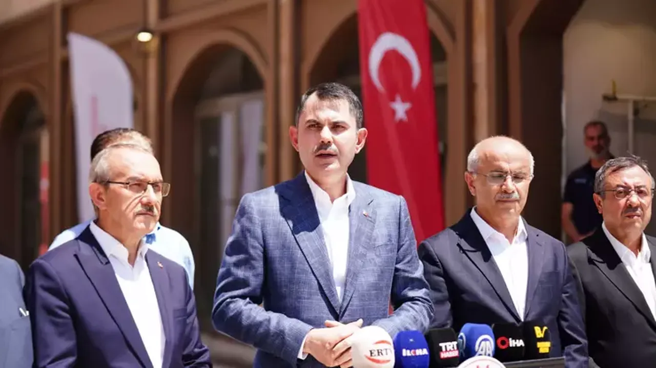 Murat Kurum duyurdu! Deprem bölgesinde bir ilk! 300 bininci anahtar teslime hazır