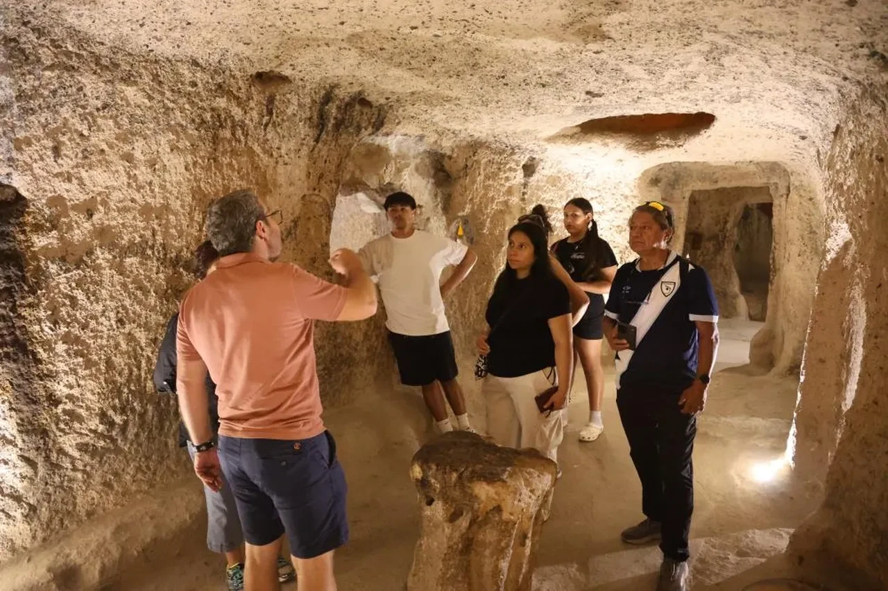 Nevşehir halkı sıcaklarda serinlemenin yolunu buldu! Giren çıkmak istemiyor