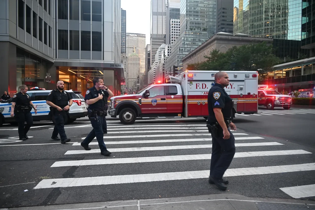New York'ta gökdelene silahlı baskın! Ölü ve yaralılar var