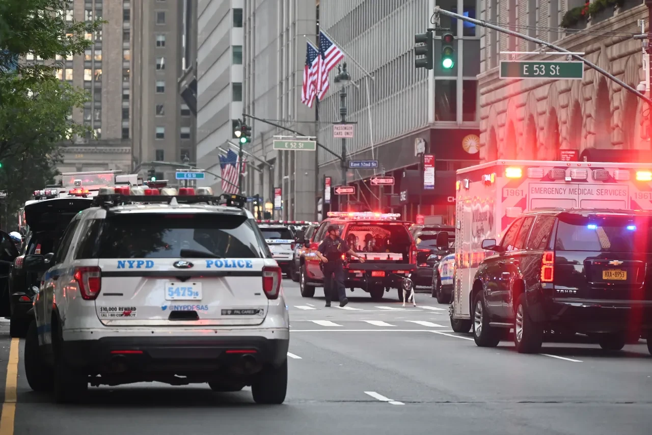 New York'ta gökdelene silahlı baskın! Ölü ve yaralılar var