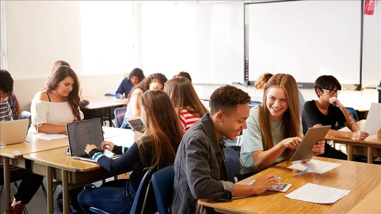 Özel üniversite ücretleri dudak uçuklattı: Zam oranı yüzde 80’e ulaştı: İşte 2025-2026 yılı ücretleri