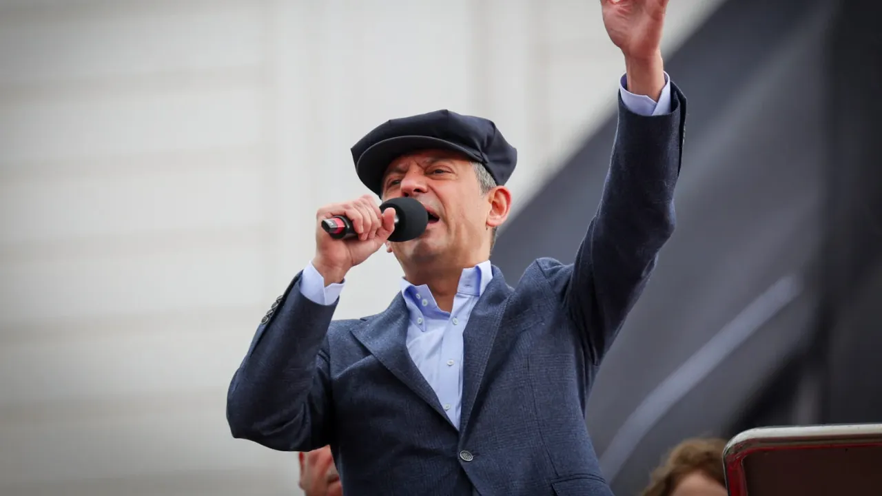Özgür Özel'den çok konuşulacak çıkış! 'Kazanamazsak siyaseti bırakacağım' 