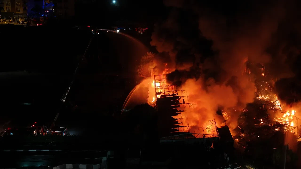 Son dakika | Çekmeköy'de yangın: Kuzey Ormanları yakınında alevler yükseldi!
