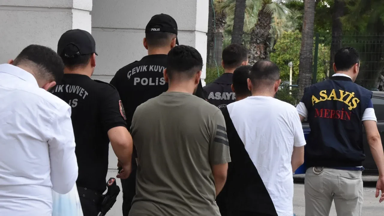 Suç örgütüne özel harekat destekli şafak baskını: 18 gözaltı