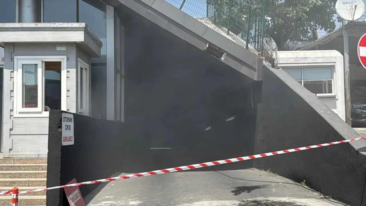 Tapu müdürlüğünde yangın paniği! Arşiv bölümü alev aldı